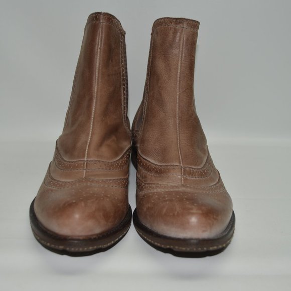 SOLD🚫🚫Crown Vintage Distressed Leather Wingtip - Picture 3 of 9